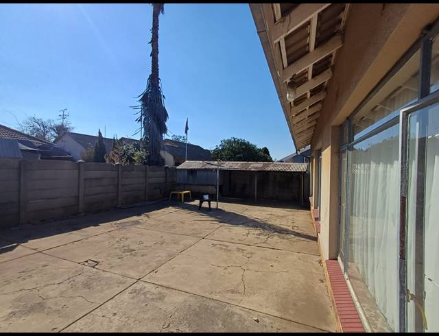 3 BEDROOM HOUSE FOR SALE IN VANDERBIJLPARK CE 5